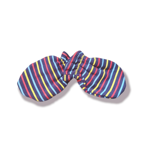 Infant Hat and Mitten Set - Picture 6 of 6